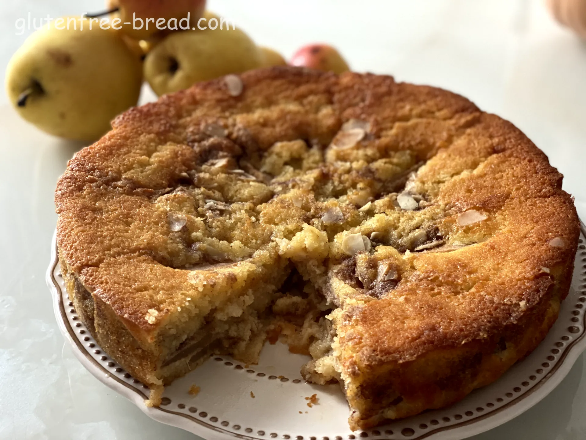 Pear and Almond Crunch Cake